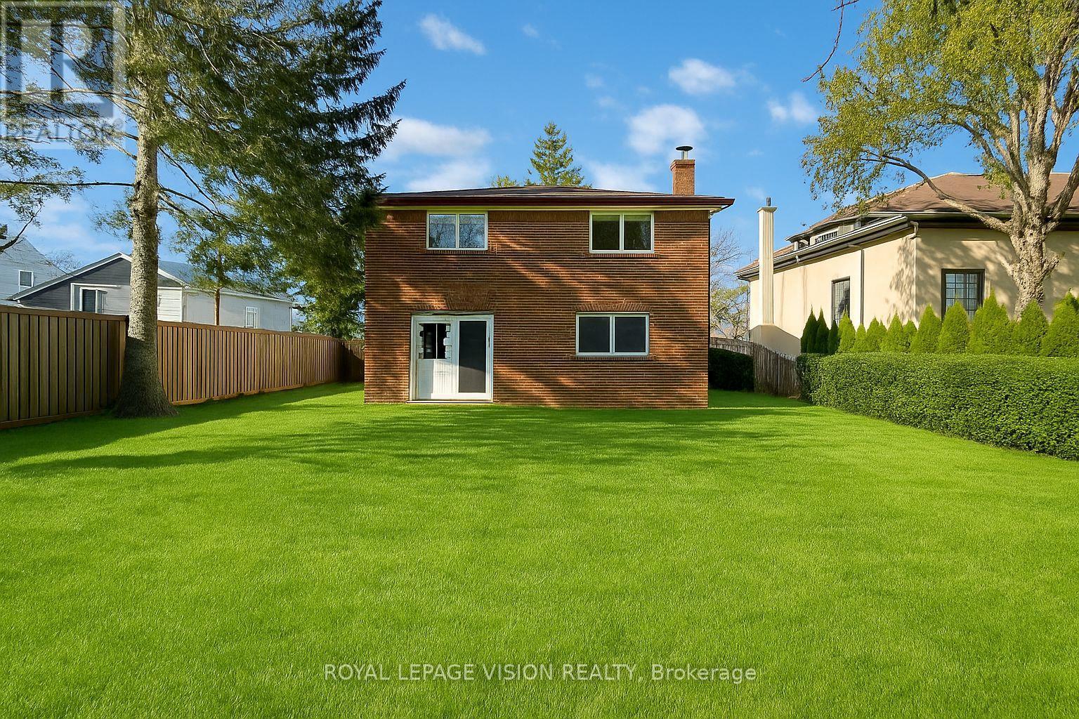 27 Westcroft Drive, Toronto, ON - Outdoor