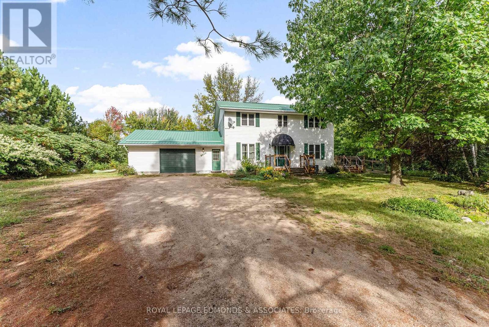 1095 Mountainview Drive, Laurentian Valley, ON - Outdoor