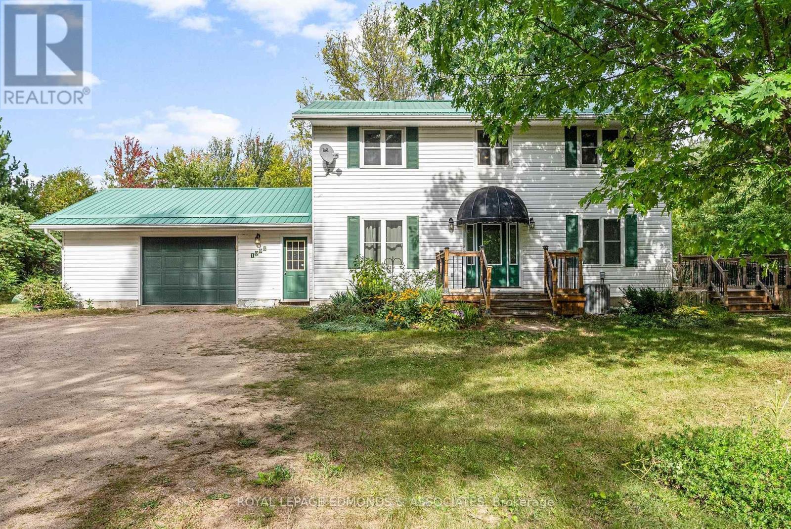 1095 Mountainview Drive, Laurentian Valley, ON - Outdoor