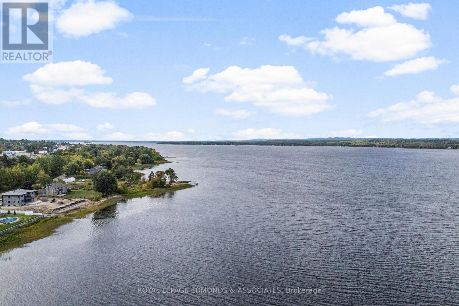 1095 Mountainview Drive, Laurentian Valley, ON - Outdoor With Body Of Water With View