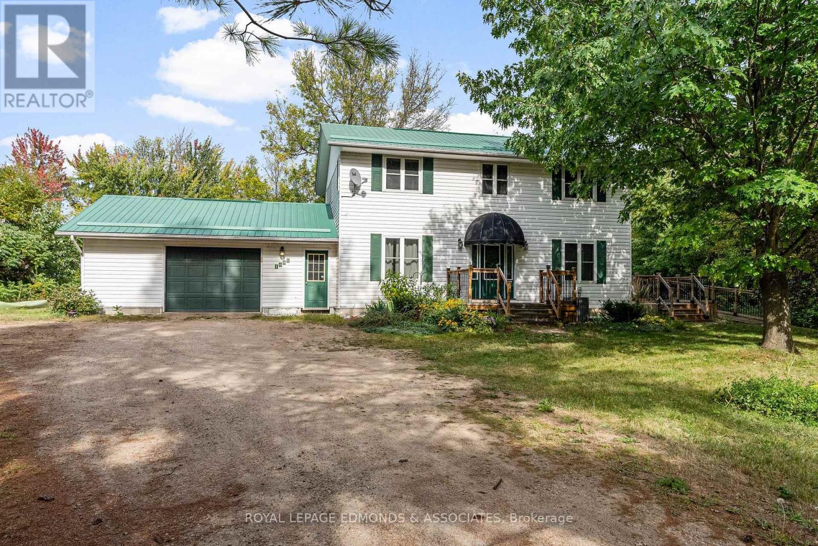 1095 Mountainview Drive, Laurentian Valley, ON - Outdoor