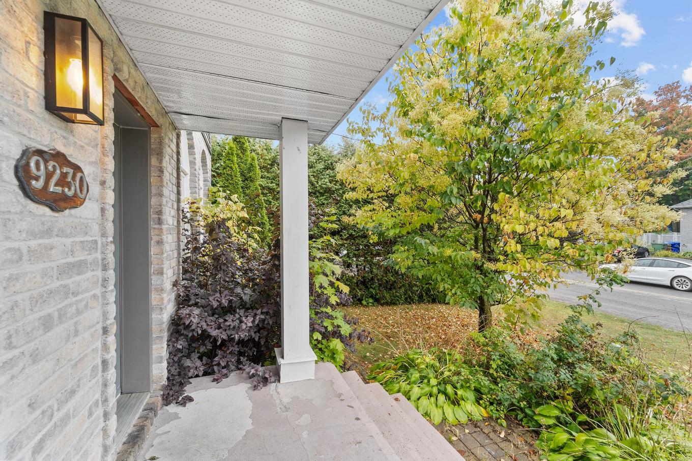 Exterior entrance - 9230 Rue Des Outardes, Mirabel, QC - Outdoor