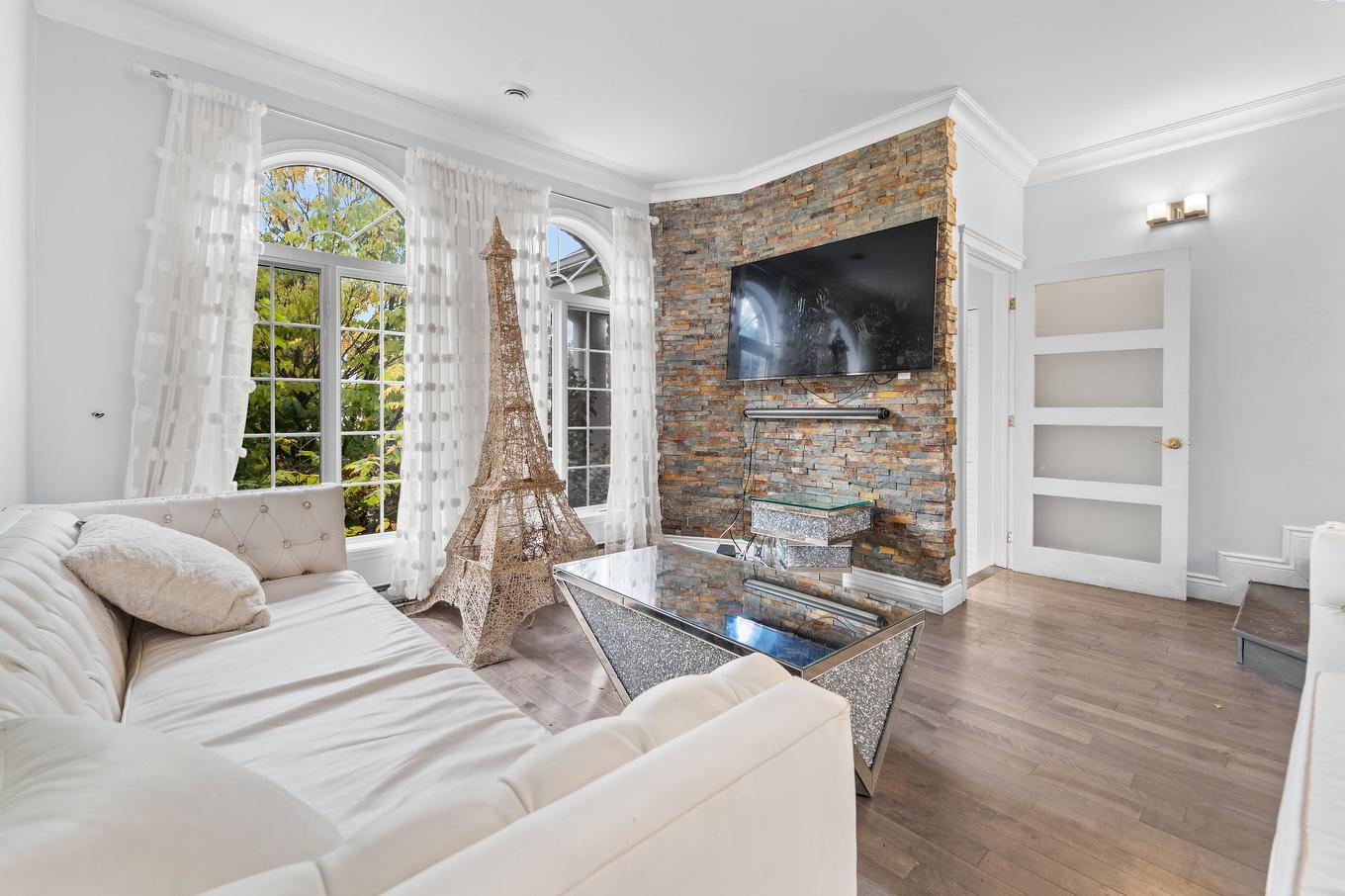 Living room - 9230 Rue Des Outardes, Mirabel, QC - Indoor Photo Showing Living Room With Fireplace