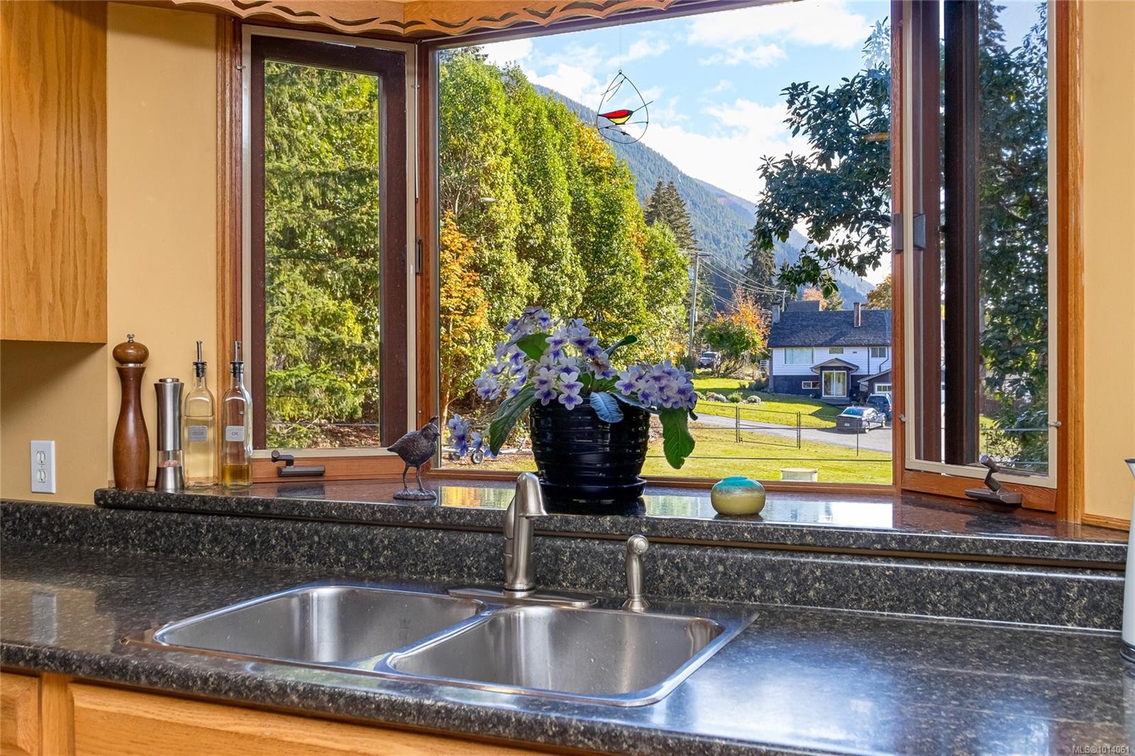 10662 Alder Cres, Youbou, BC