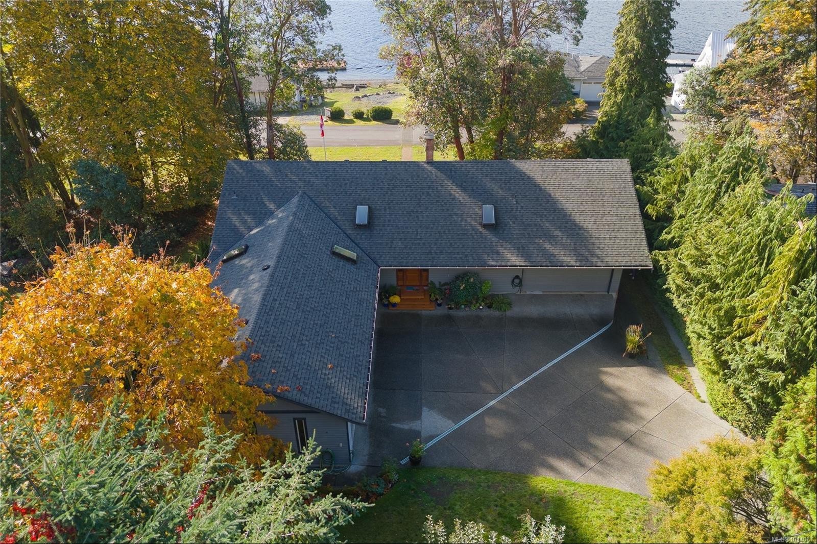 10662 Alder Cres, Youbou, BC