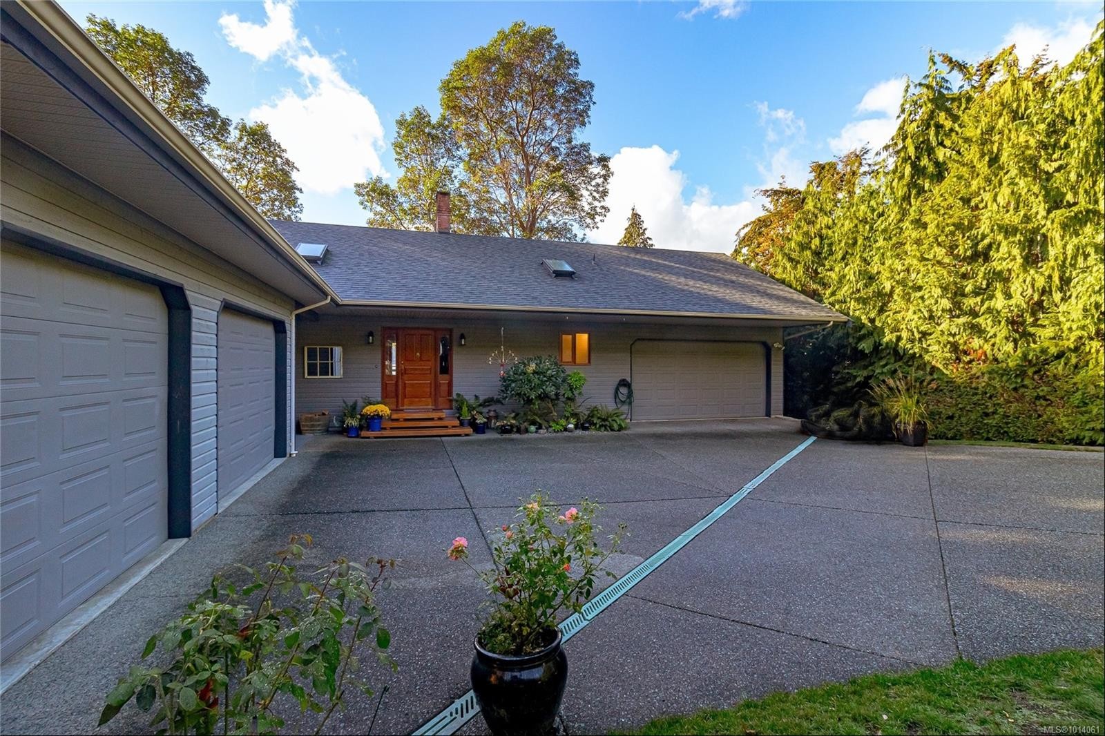 10662 Alder Cres, Youbou, BC