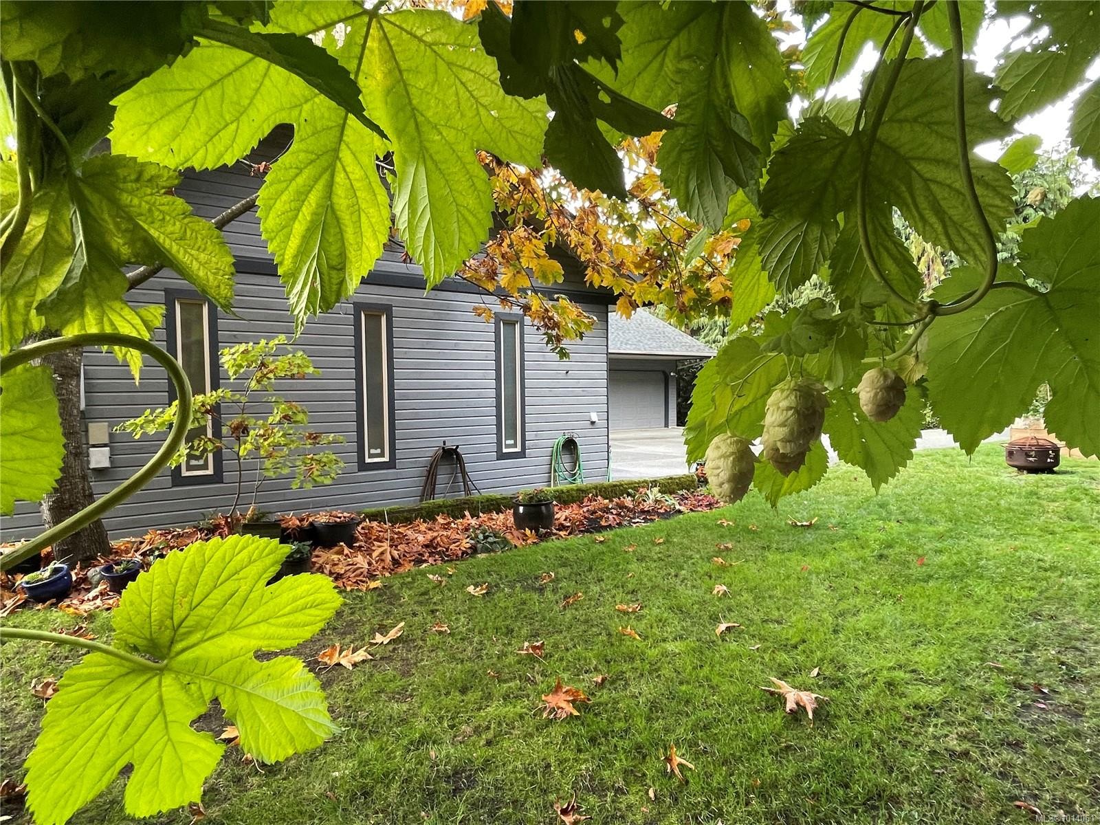 10662 Alder Cres, Youbou, BC