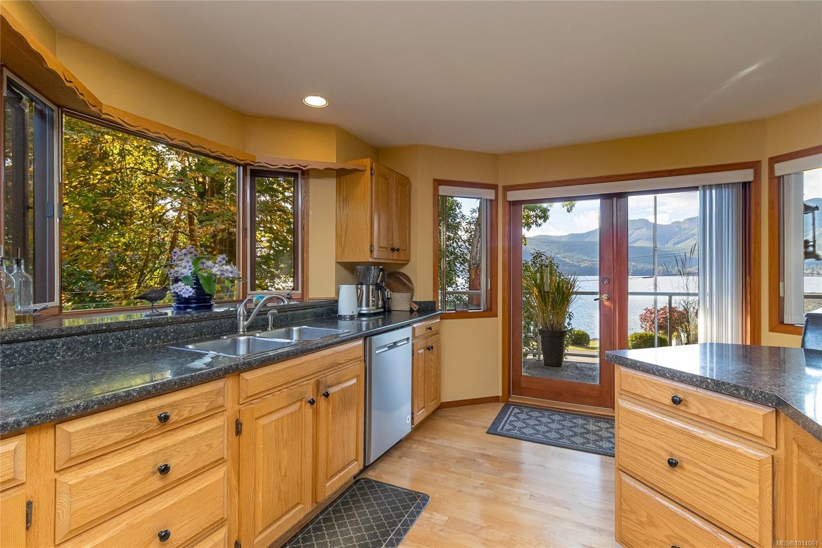 10662 Alder Cres, Youbou, BC