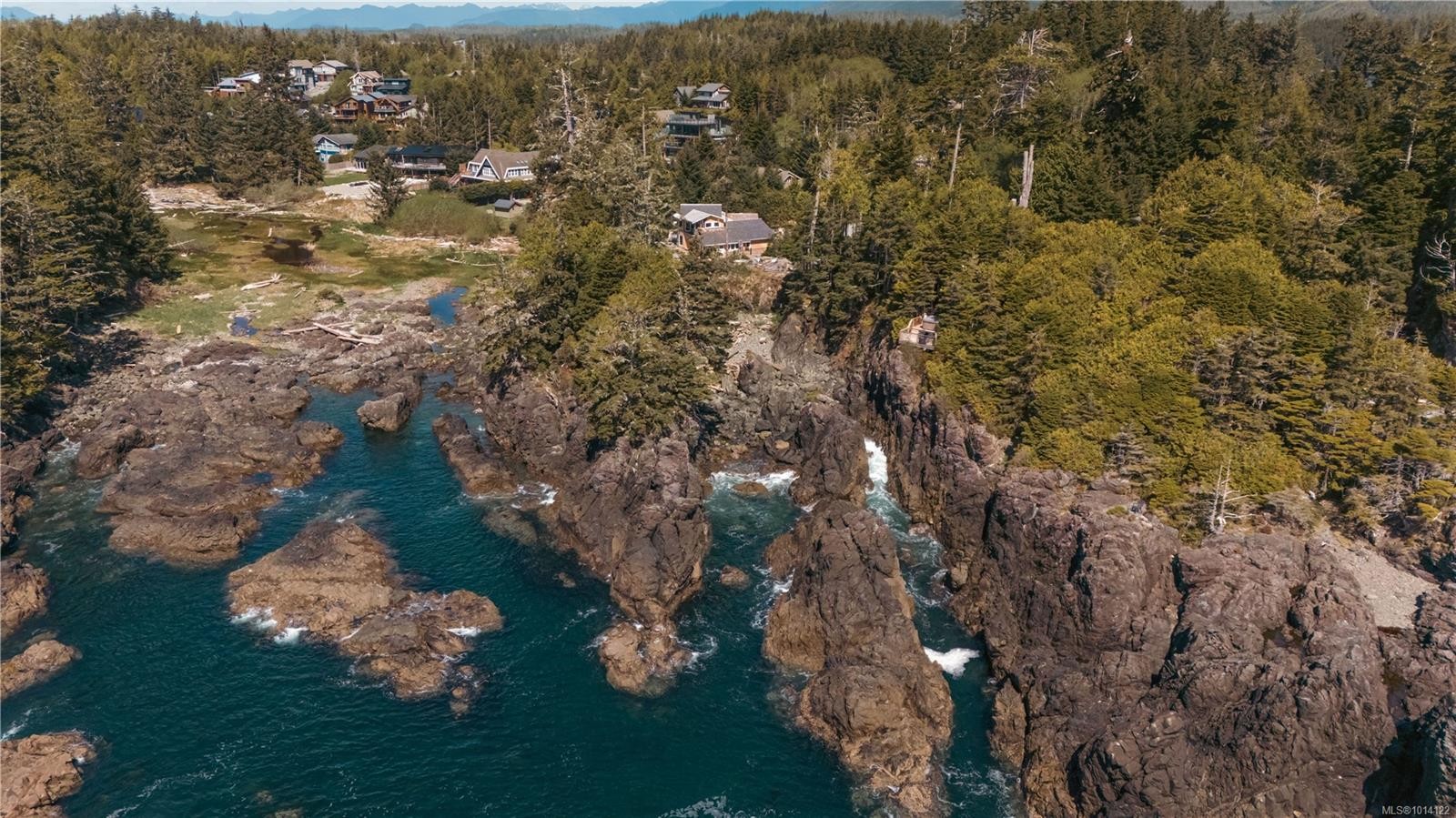 858 Barclay Pl, Ucluelet, BC