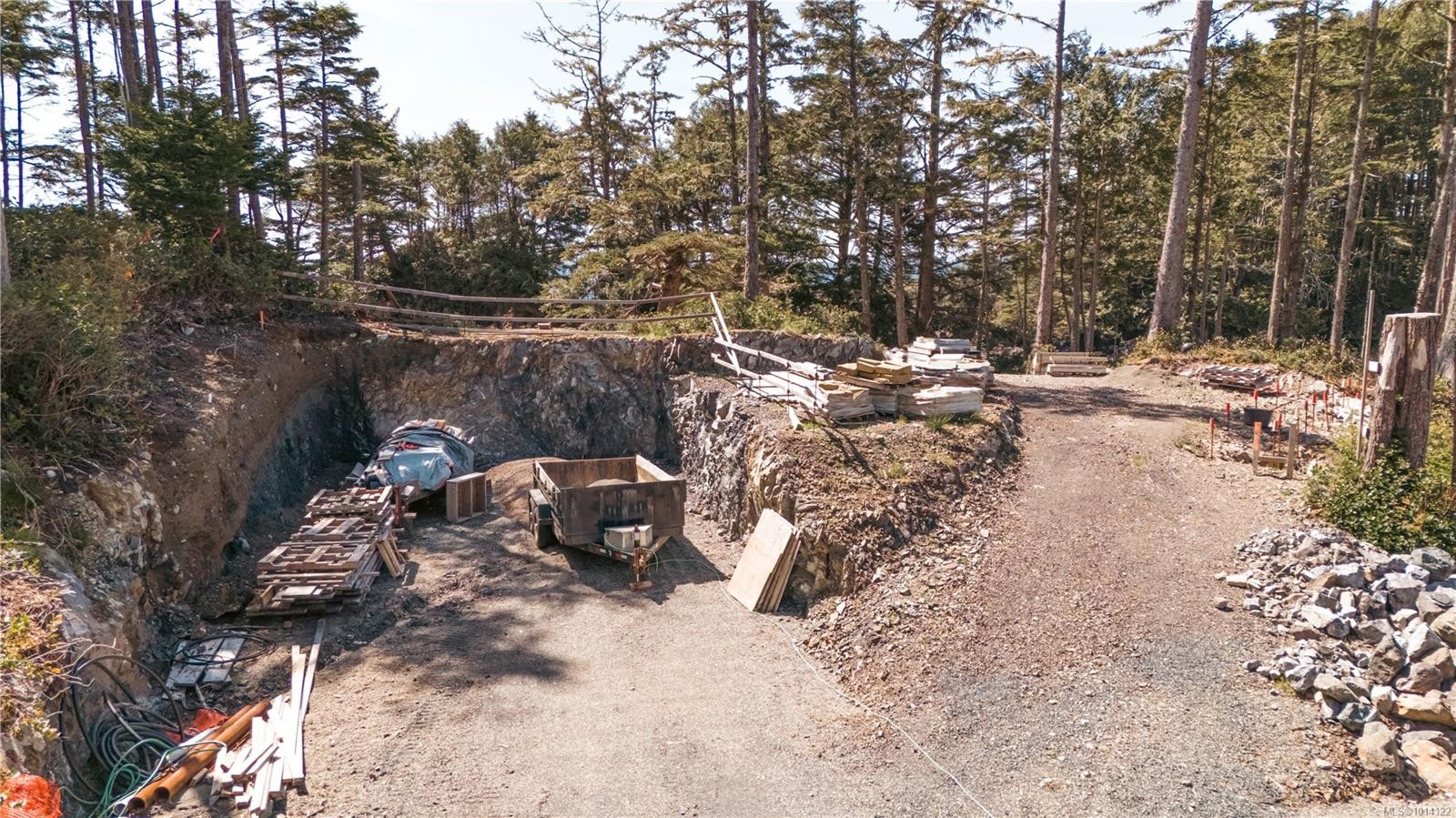 858 Barclay Pl, Ucluelet, BC