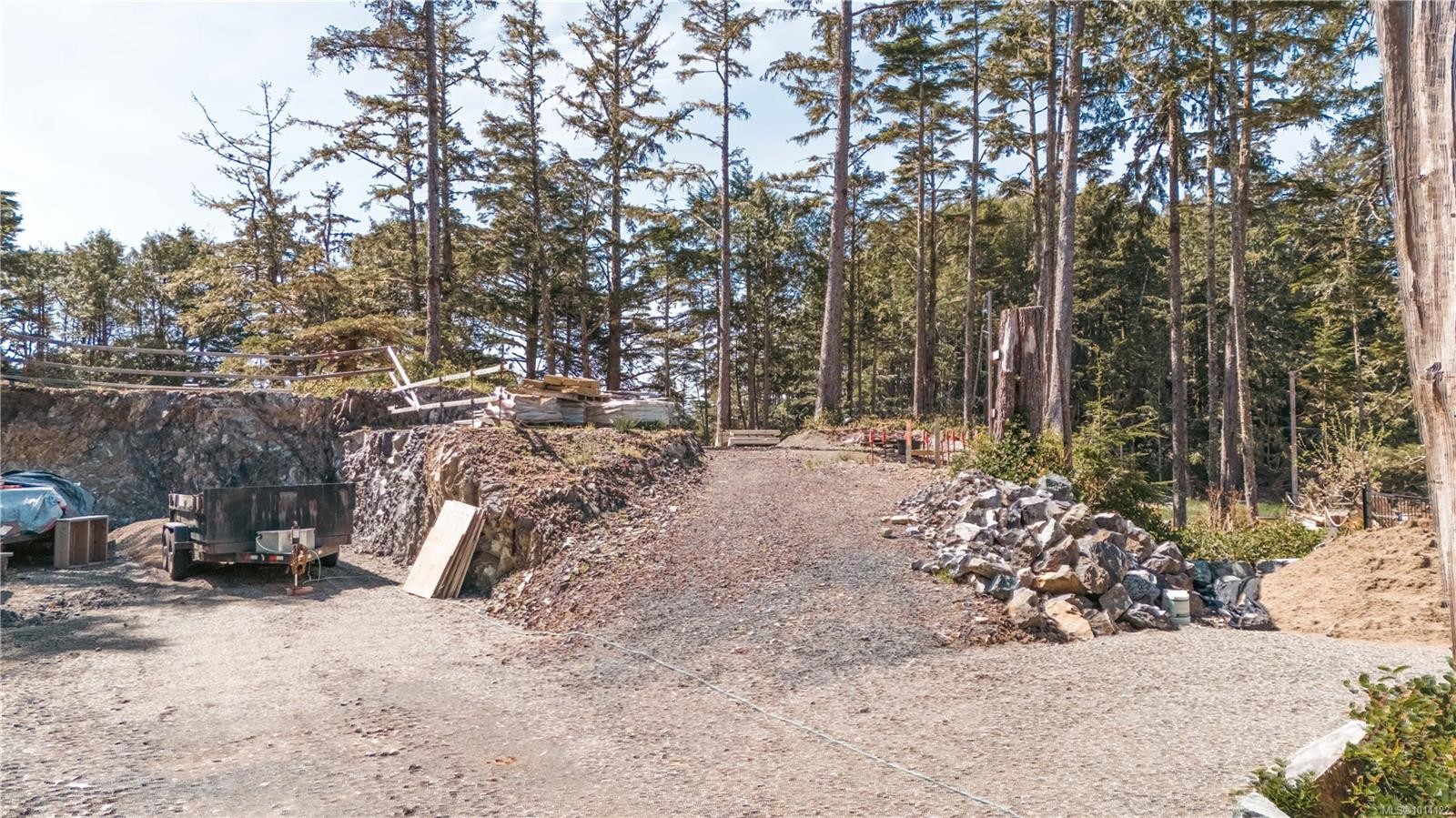 858 Barclay Pl, Ucluelet, BC