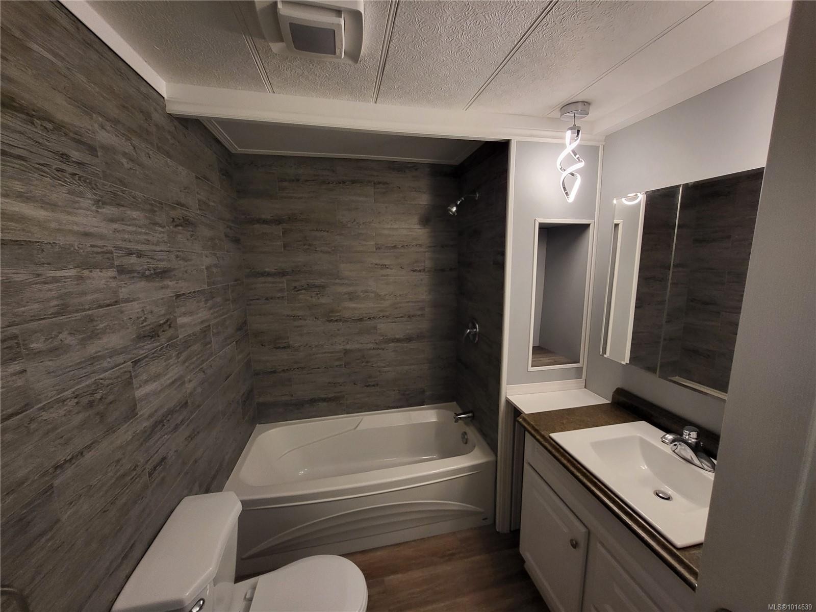 74-5250 Beaver Harbour Rd, Port Hardy, BC