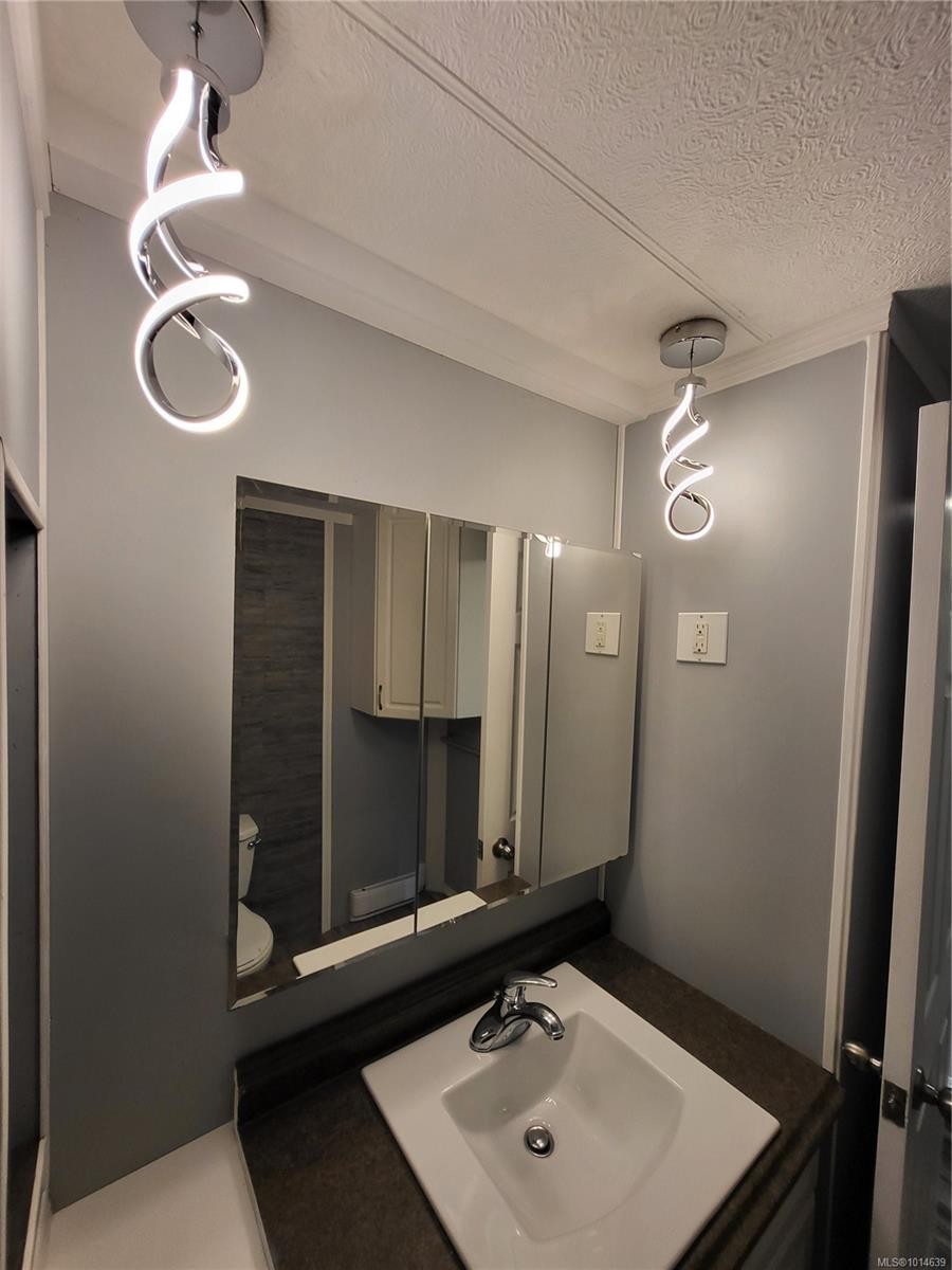 74-5250 Beaver Harbour Rd, Port Hardy, BC