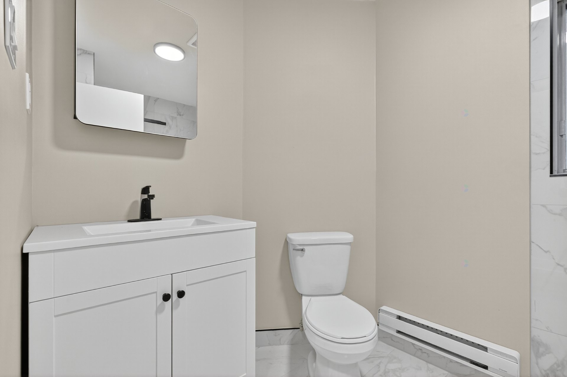 Bathroom - 5025 Av. Du Parc, Montréal (Le Plateau-Mont-Royal), QC - Indoor Photo Showing Bathroom