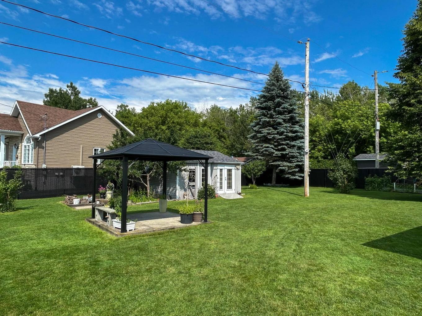 Cour - 2670 Rue Mongeau, Drummondville, QC - Outdoor