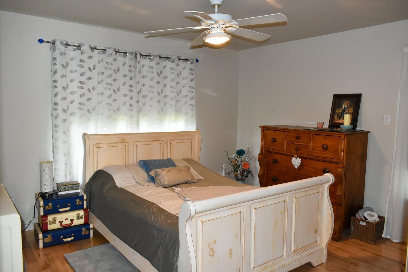 Chambre à coucher principale - 2670 Rue Mongeau, Drummondville, QC - Indoor Photo Showing Bedroom