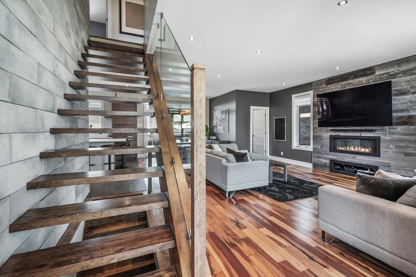 Staircase - 3901 Rue Dugué, Longueuil (Saint-Hubert), QC - Indoor With Fireplace