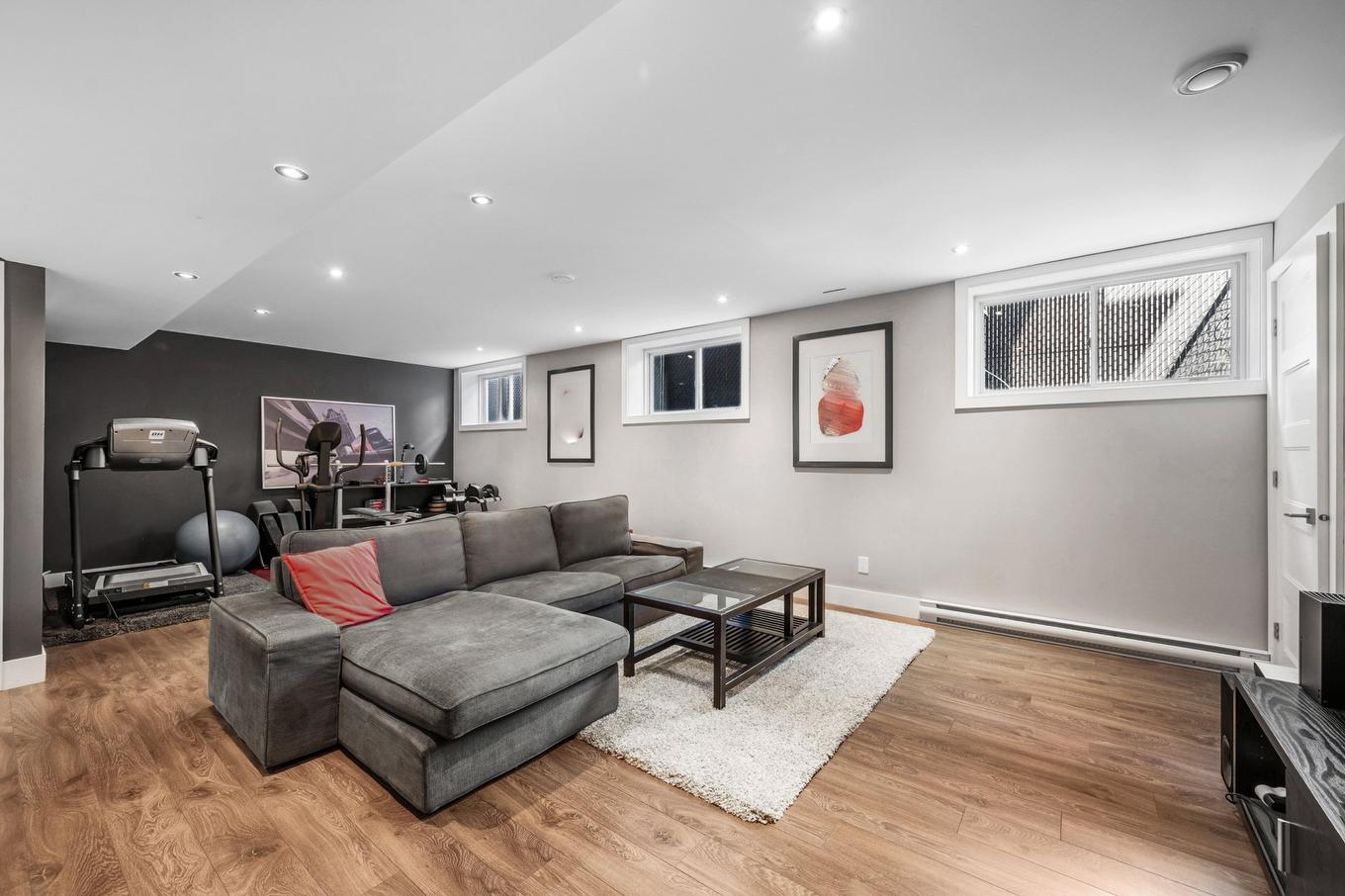 Family room - 3901 Rue Dugué, Longueuil (Saint-Hubert), QC - Indoor Photo Showing Other Room