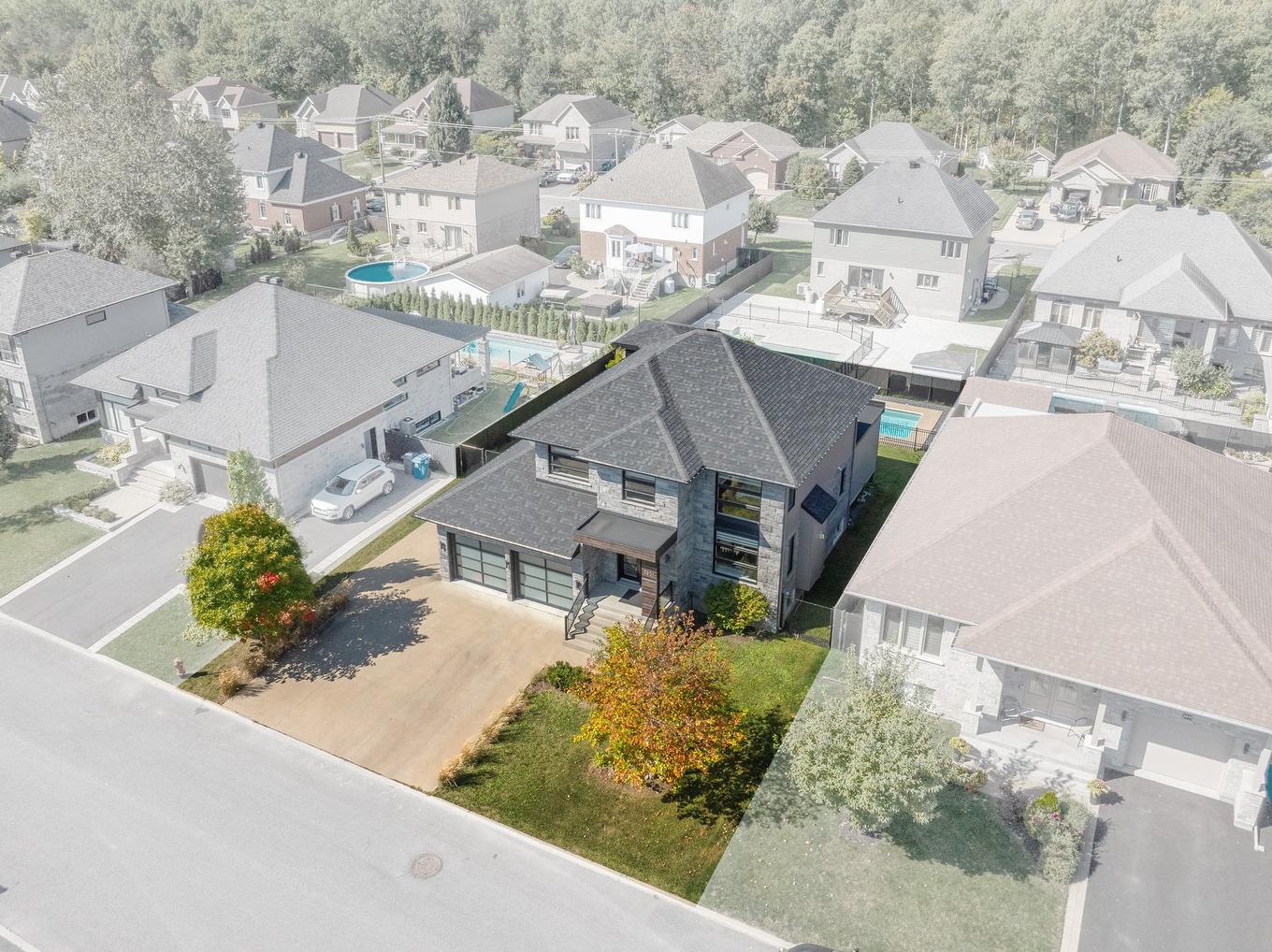 Overall view - 3901 Rue Dugué, Longueuil (Saint-Hubert), QC - Outdoor