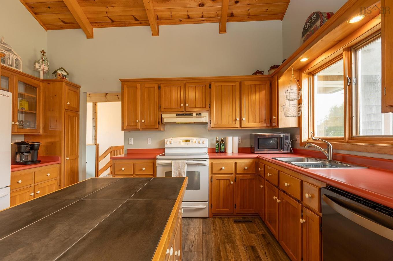 40 Country Lane, Lower West Pubnico, NS