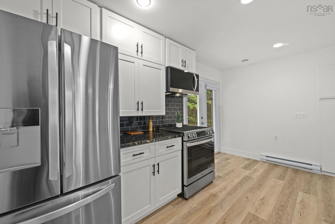 31-33 Birch Grove, Upper Tantallon, NS