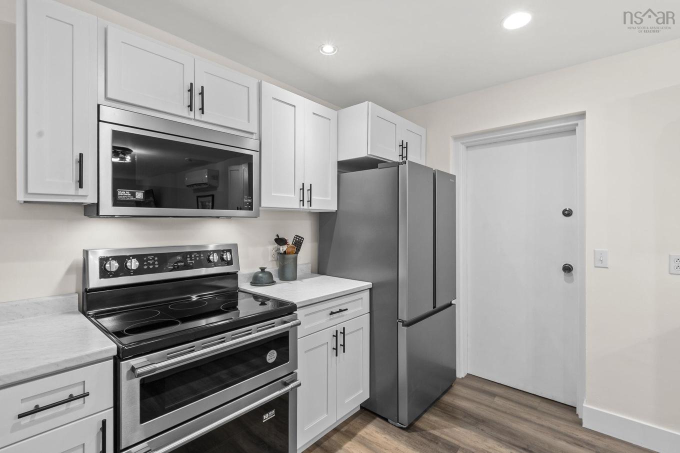 31-33 Birch Grove, Upper Tantallon, NS