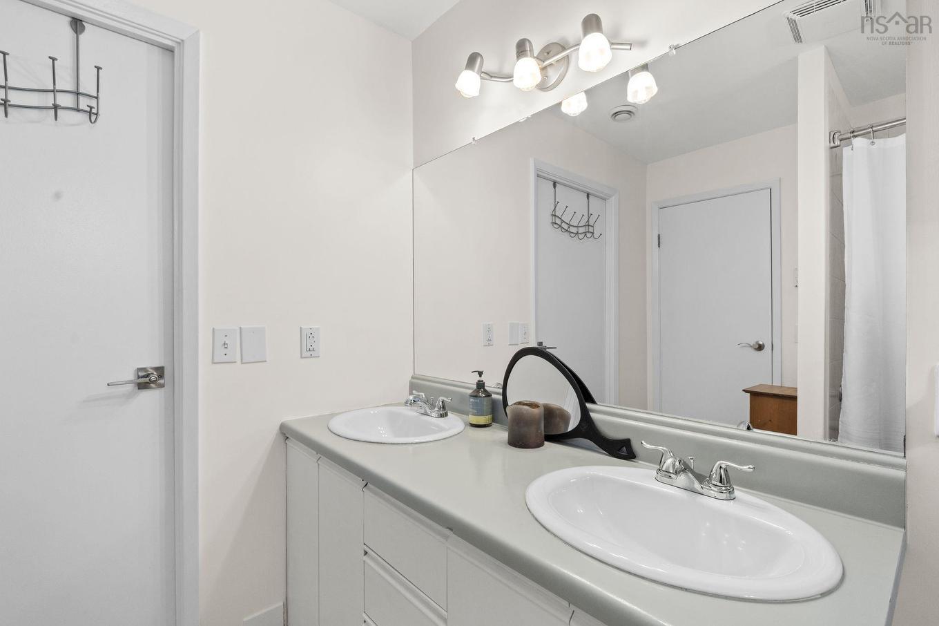 31-33 Birch Grove, Upper Tantallon, NS