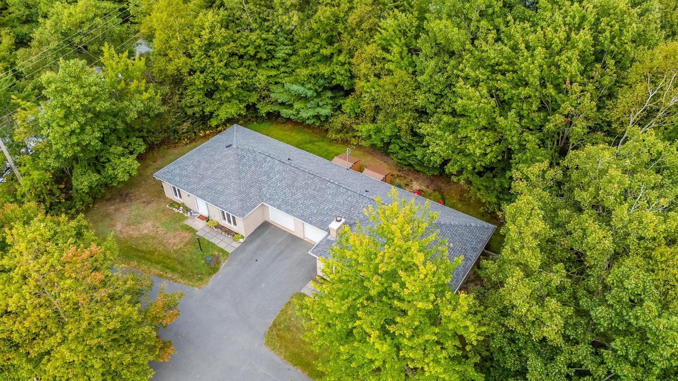 31-33 Birch Grove, Upper Tantallon, NS