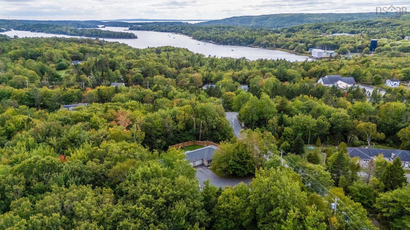 31-33 Birch Grove, Upper Tantallon, NS