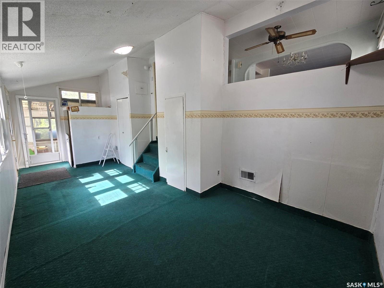 914 Pacific Street, Grenfell, SK - Indoor Photo Showing Other Room