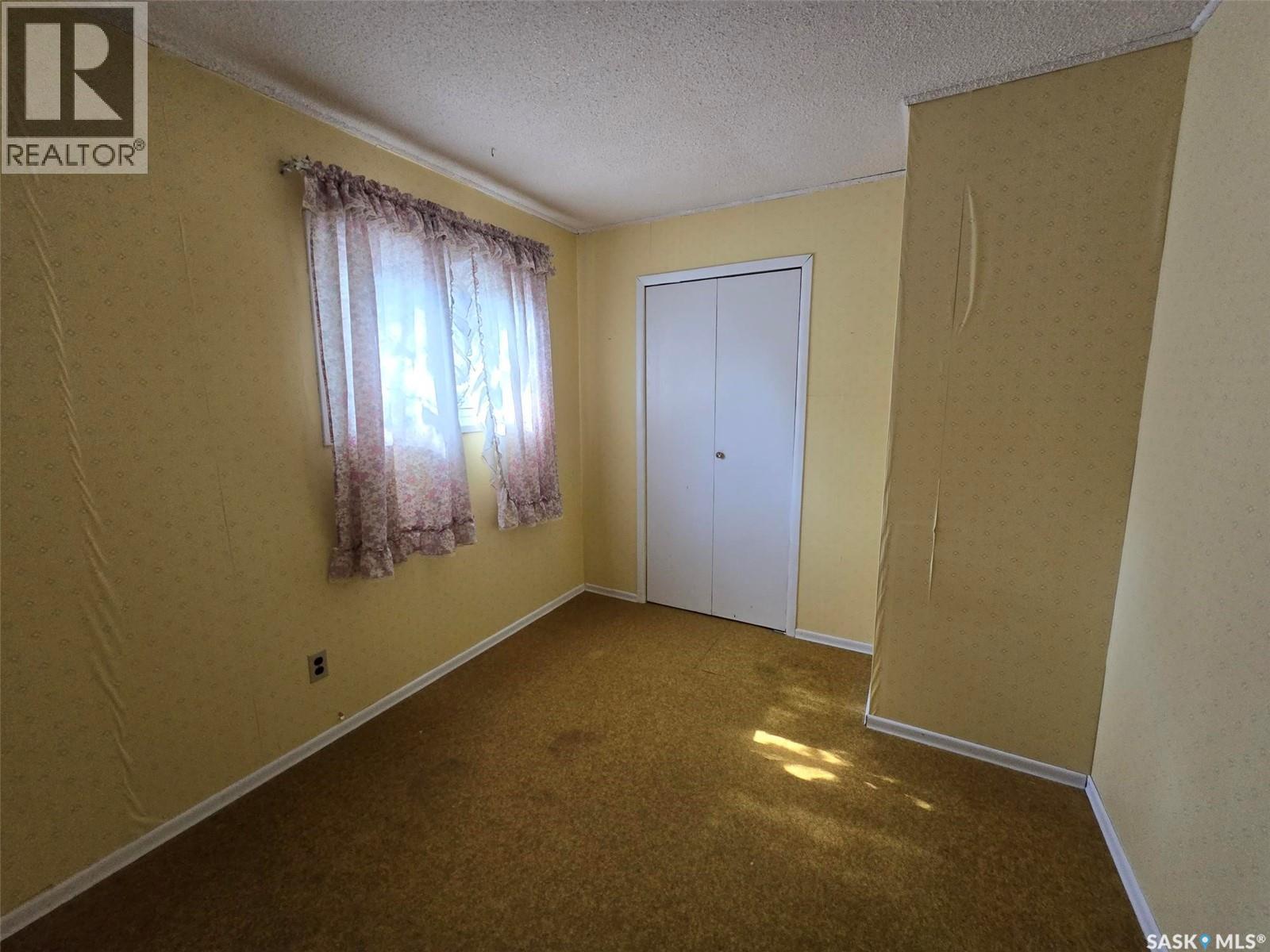 914 Pacific Street, Grenfell, SK - Indoor Photo Showing Other Room