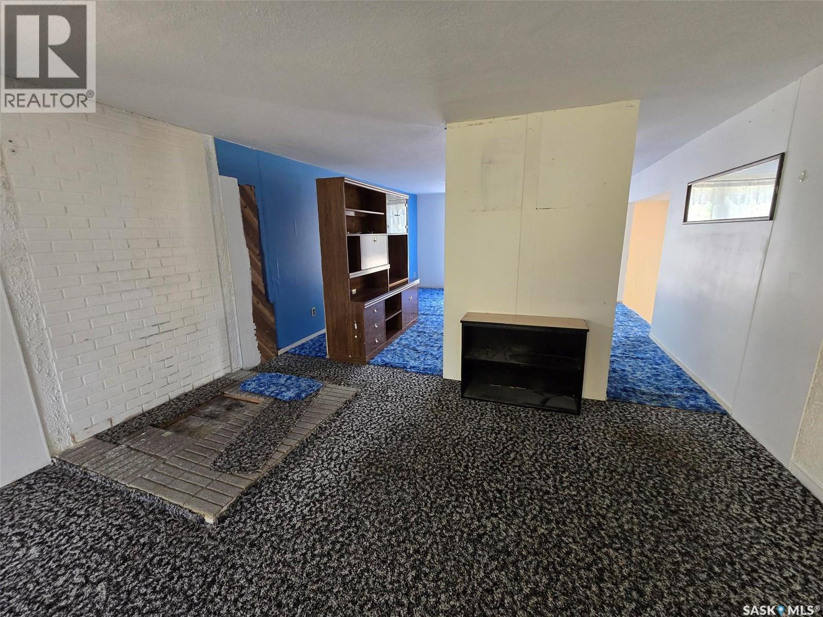 914 Pacific Street, Grenfell, SK - Indoor