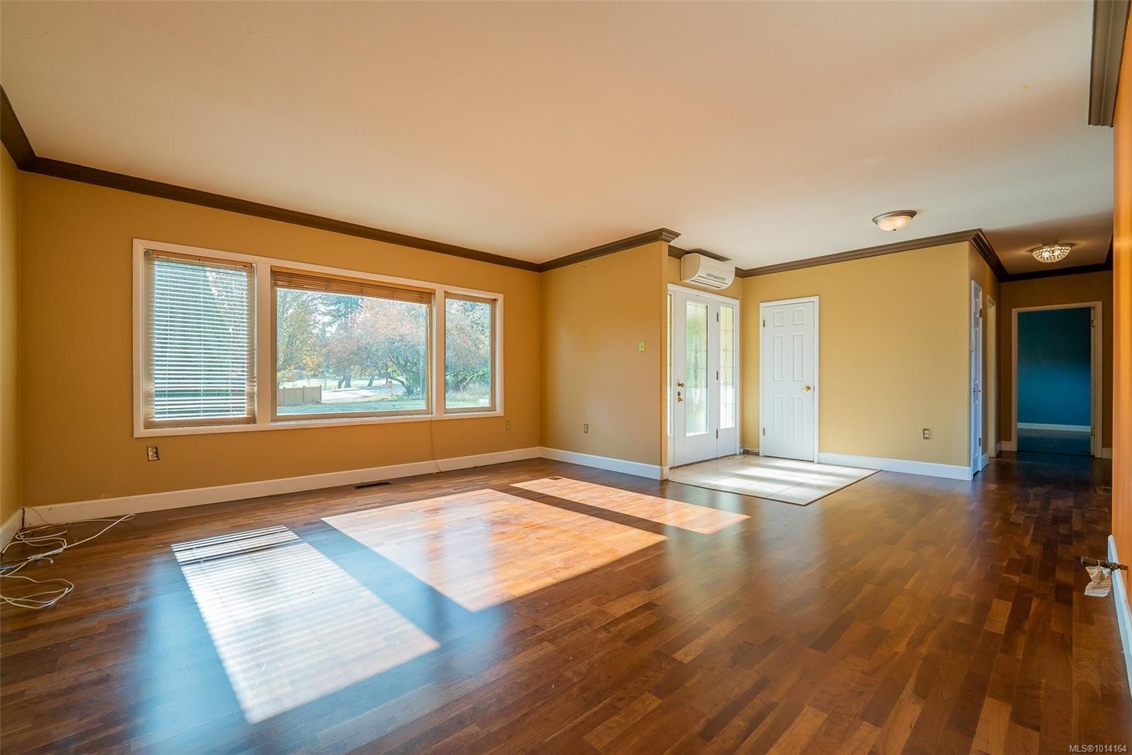 441 Memorial Ave, Qualicum Beach, BC