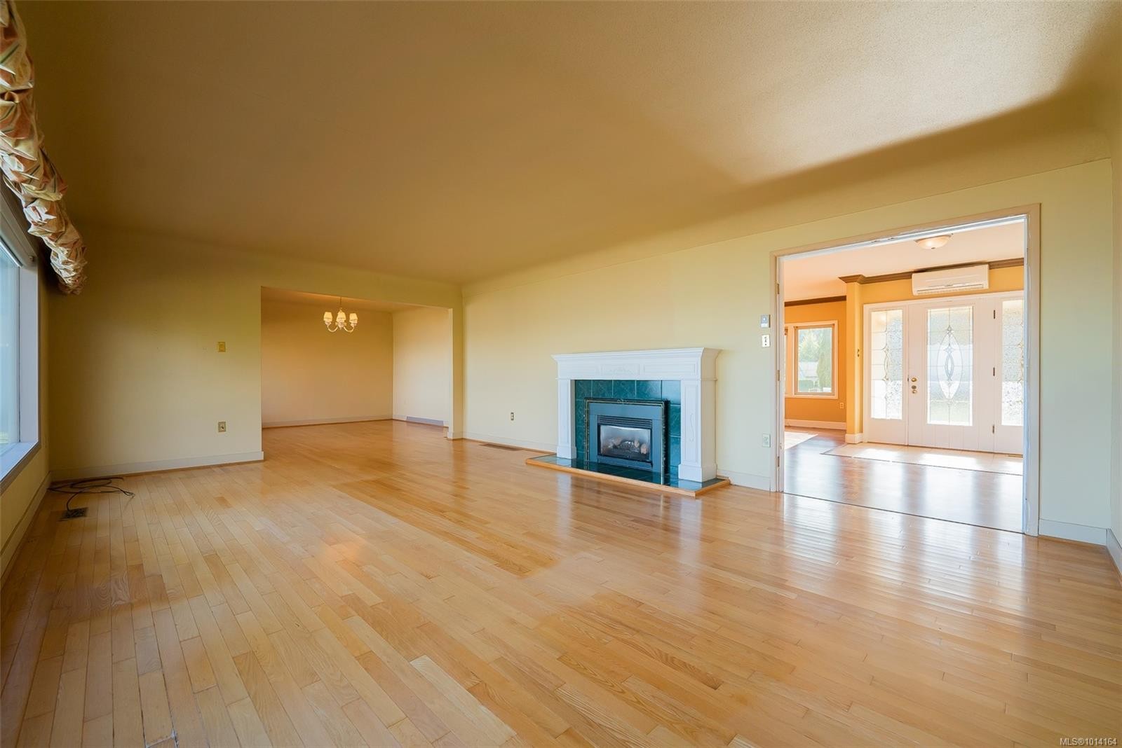 441 Memorial Ave, Qualicum Beach, BC