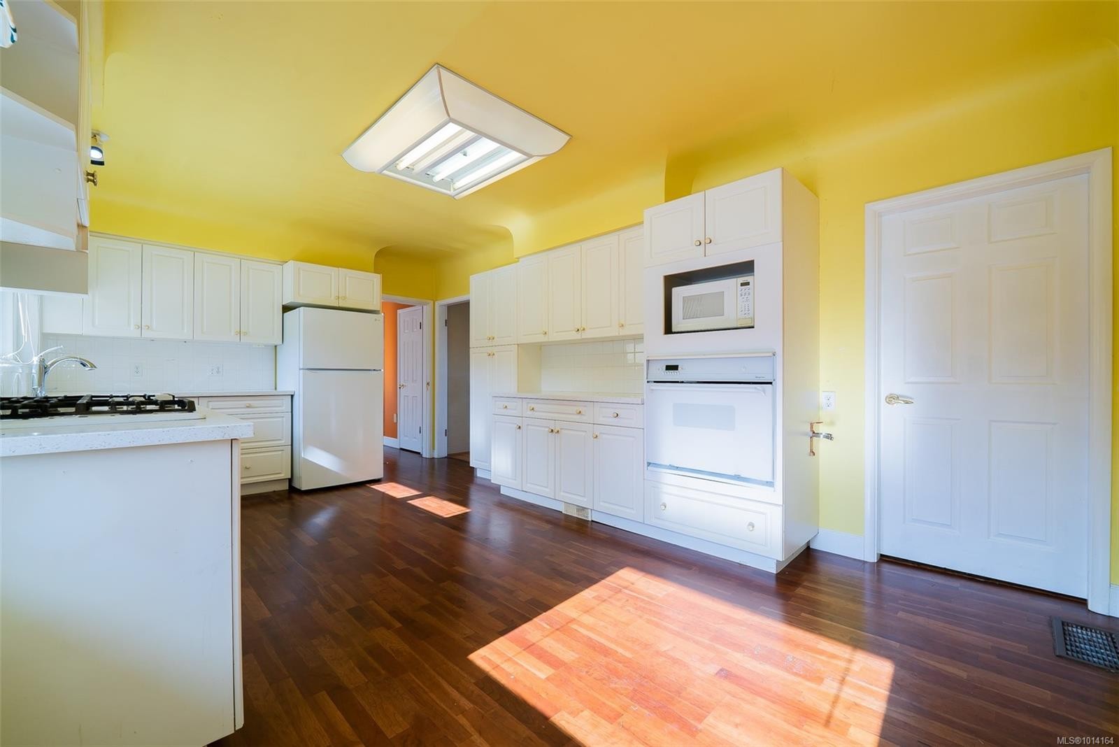 441 Memorial Ave, Qualicum Beach, BC