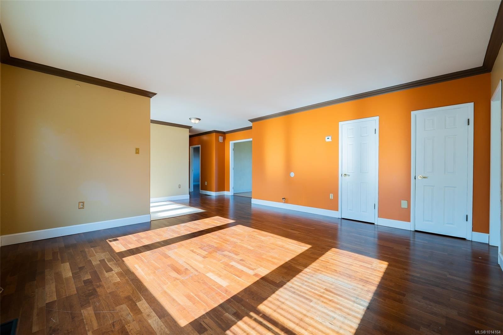 441 Memorial Ave, Qualicum Beach, BC