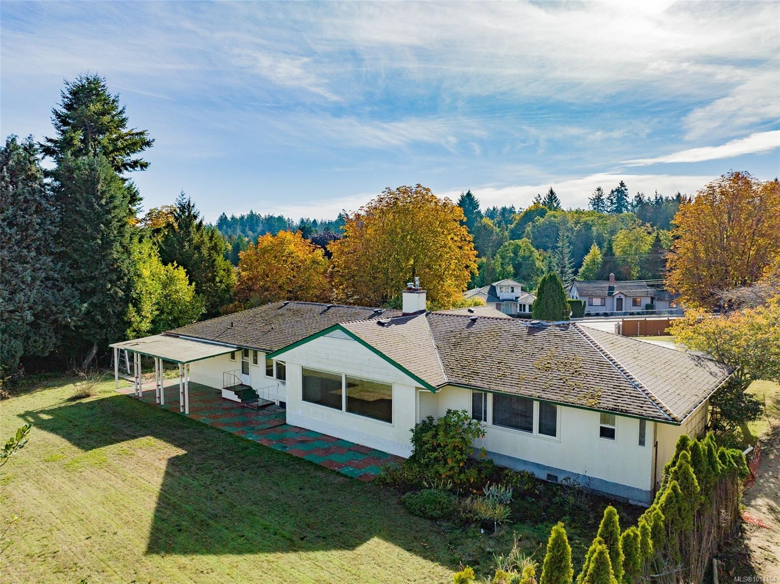 441 Memorial Ave, Qualicum Beach, BC