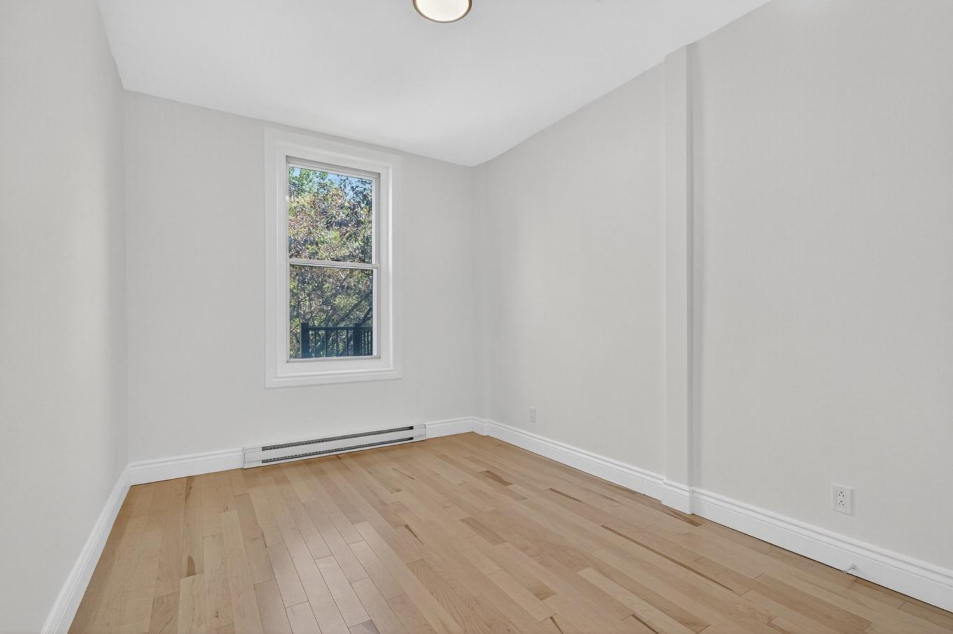 Bedroom - 1145 Rue Jardin, Montréal (Le Sud-Ouest), QC - Indoor Photo Showing Other Room