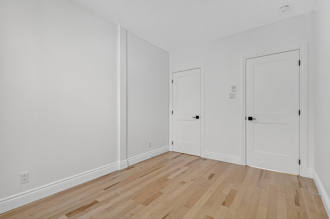 Bedroom - 1145 Rue Jardin, Montréal (Le Sud-Ouest), QC - Indoor Photo Showing Other Room