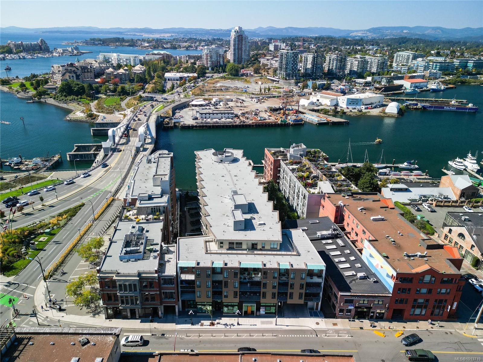 716-1628 Store St, Victoria, BC - Outdoor With Body Of Water With View