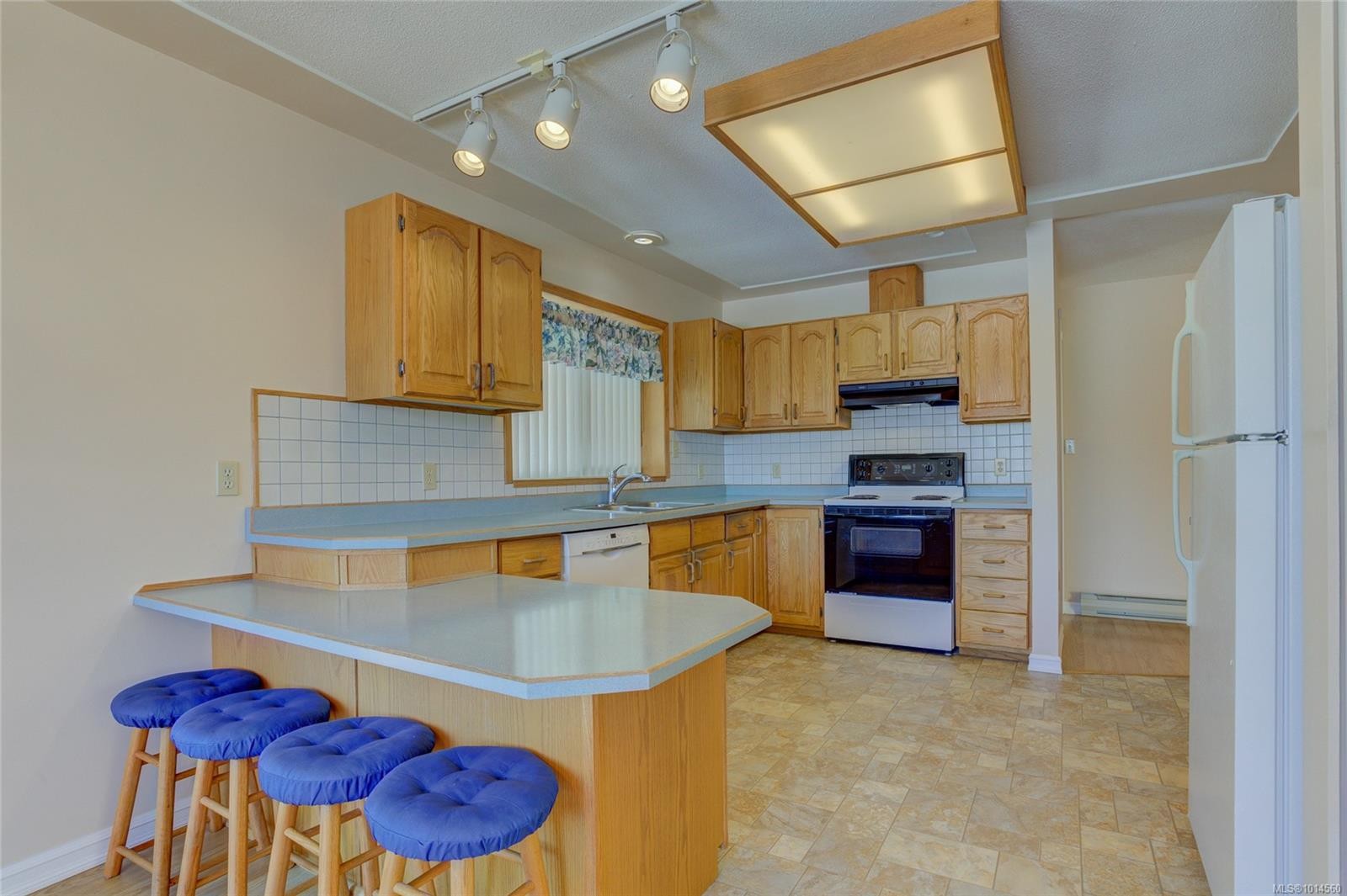 6329 Highwood Dr, Duncan, BC