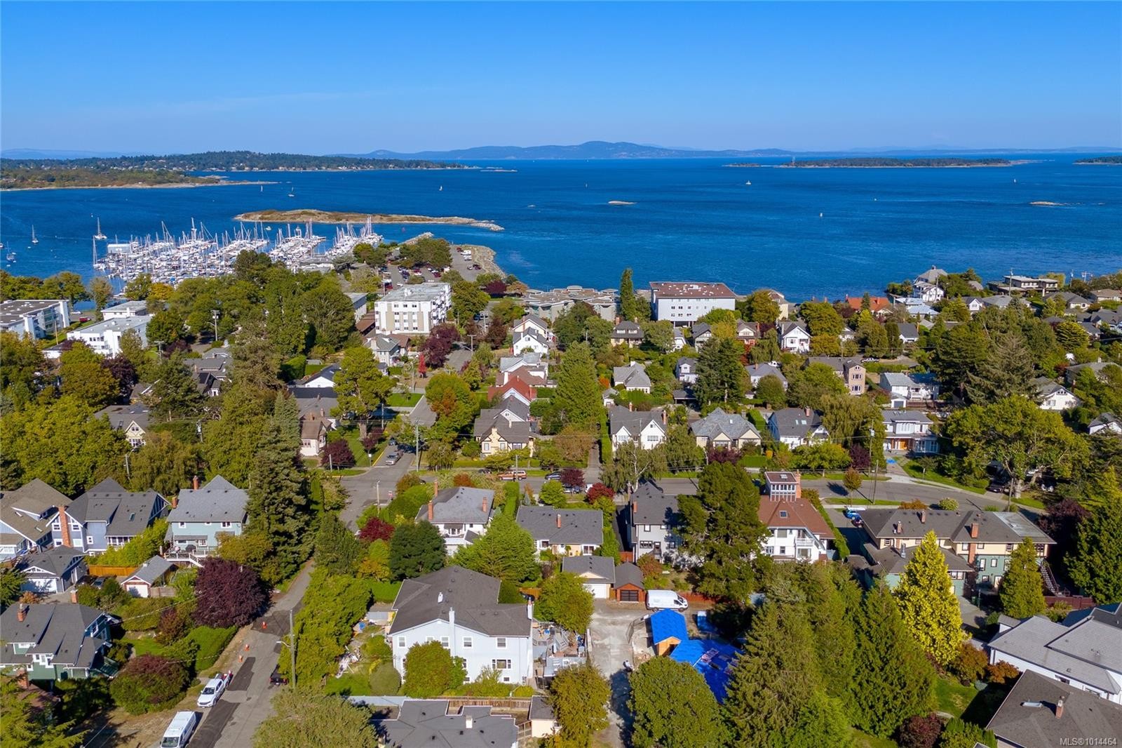 1082 Newport Ave, Oak Bay, BC