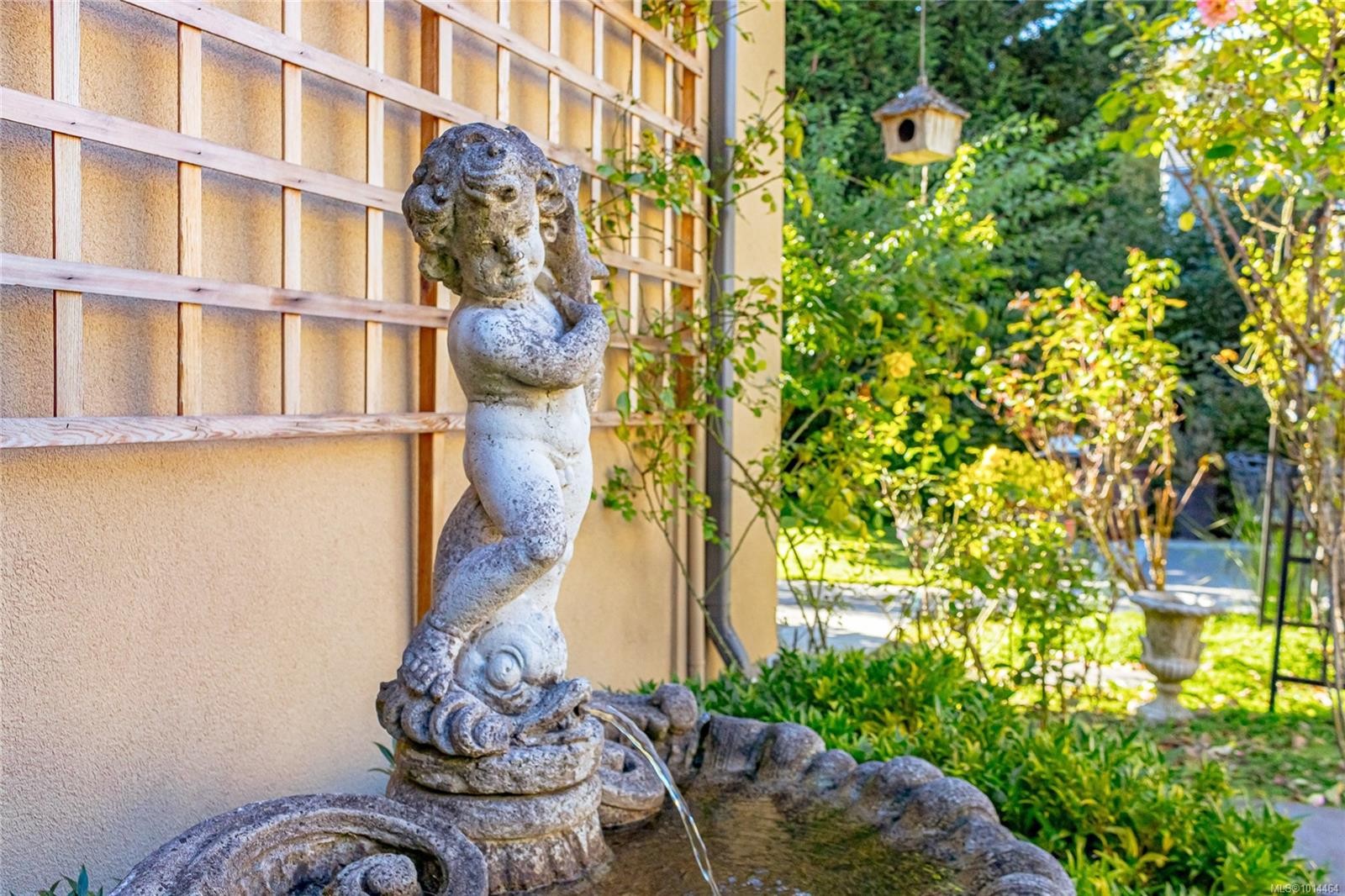 1082 Newport Ave, Oak Bay, BC