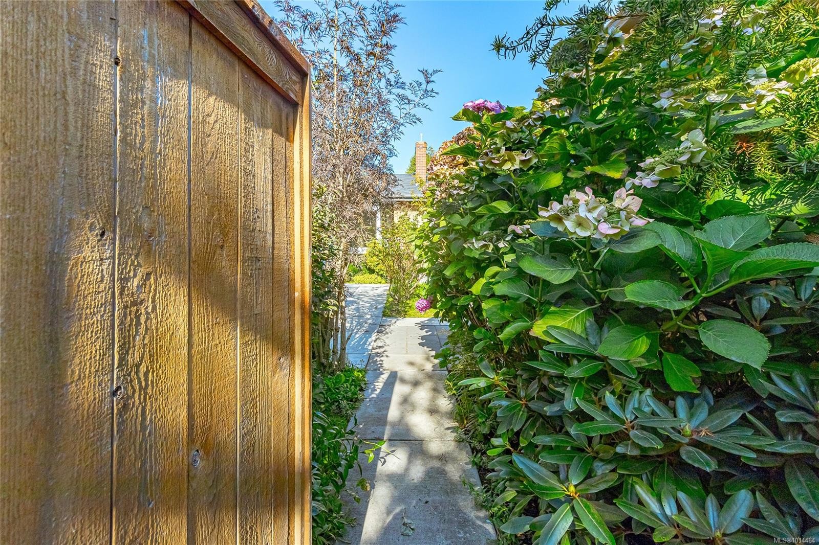 1082 Newport Ave, Oak Bay, BC