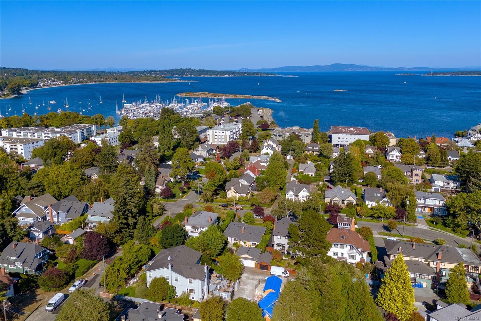 1082 Newport Ave, Oak Bay, BC