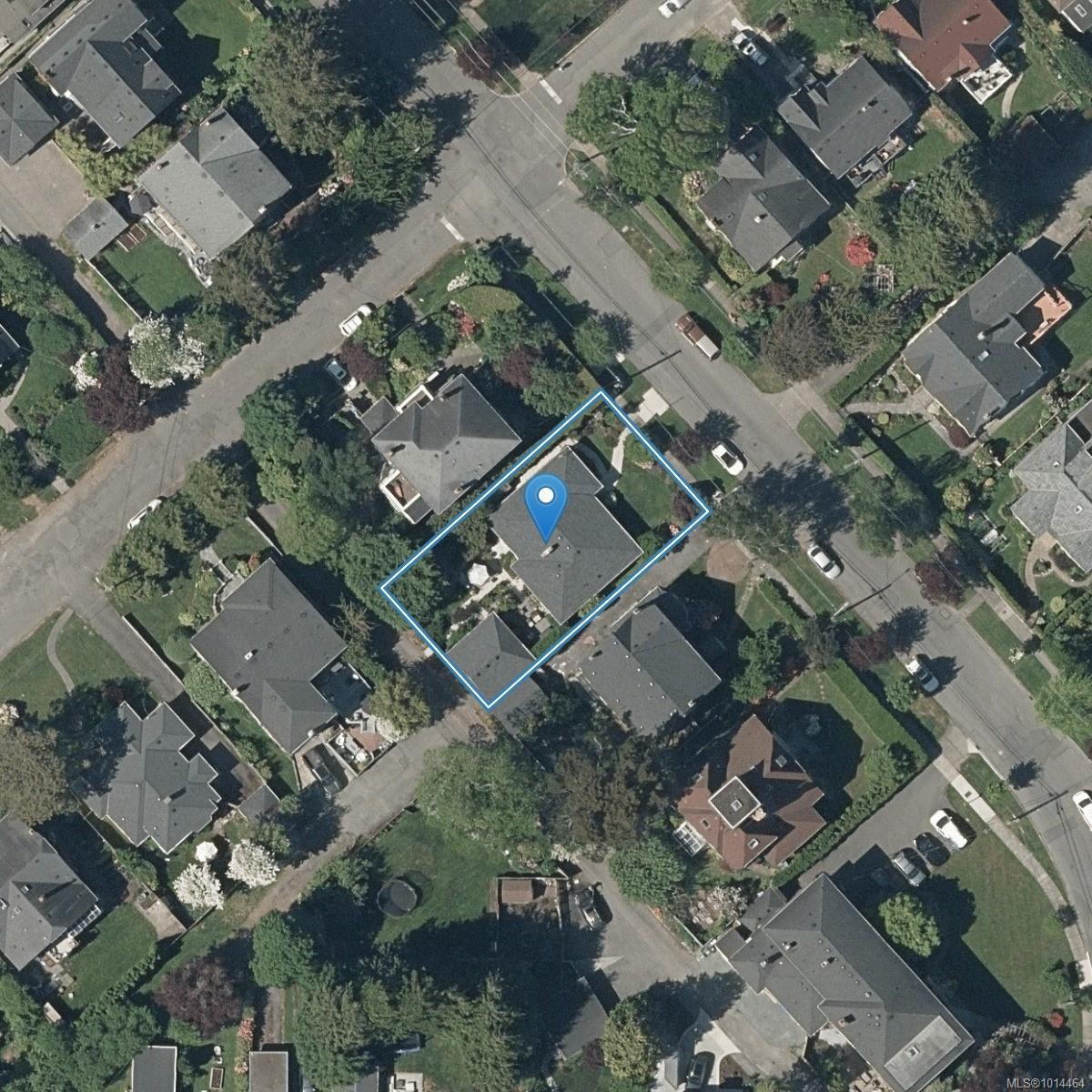 1082 Newport Ave, Oak Bay, BC