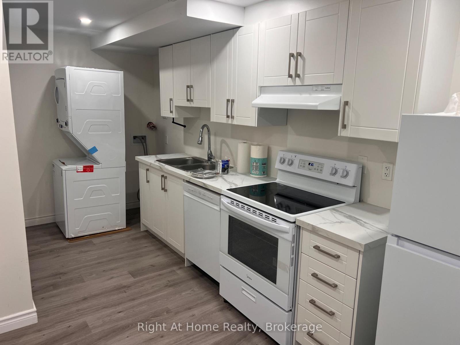Basement - 87 Hitchman Street, Brant (Paris), ON - Indoor Photo Showing Kitchen With Double Sink