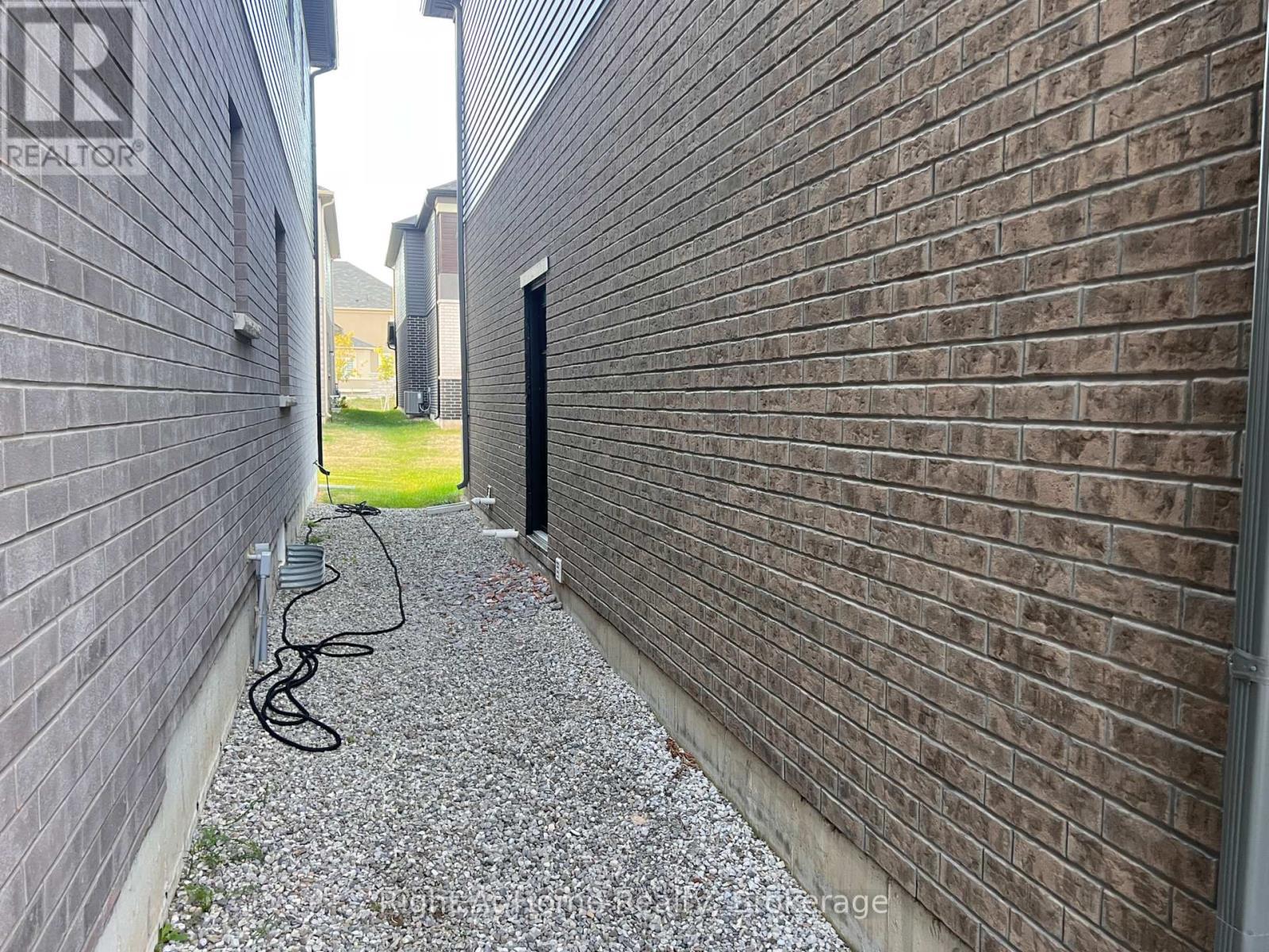 Basement - 87 Hitchman Street, Brant (Paris), ON - With Exterior