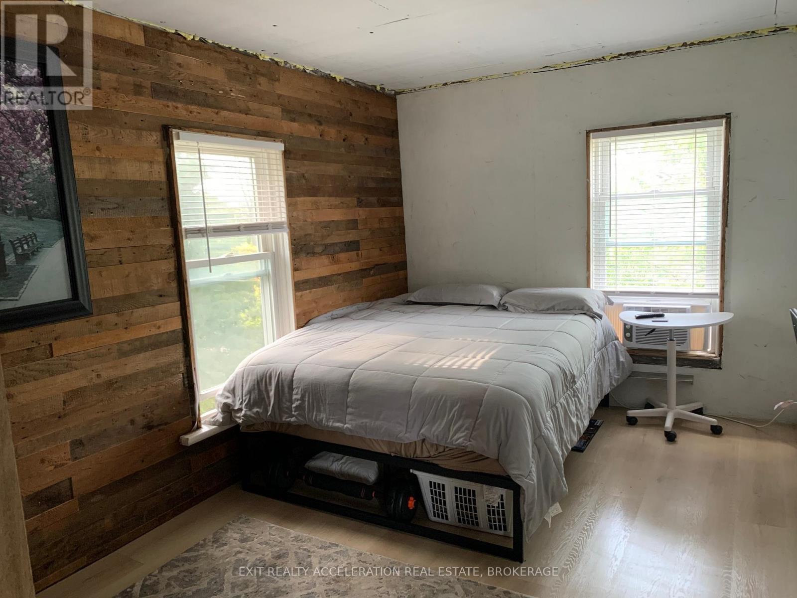 1714 County Rd 9, Greater Napanee (Greater Napanee), ON - Indoor Photo Showing Bedroom