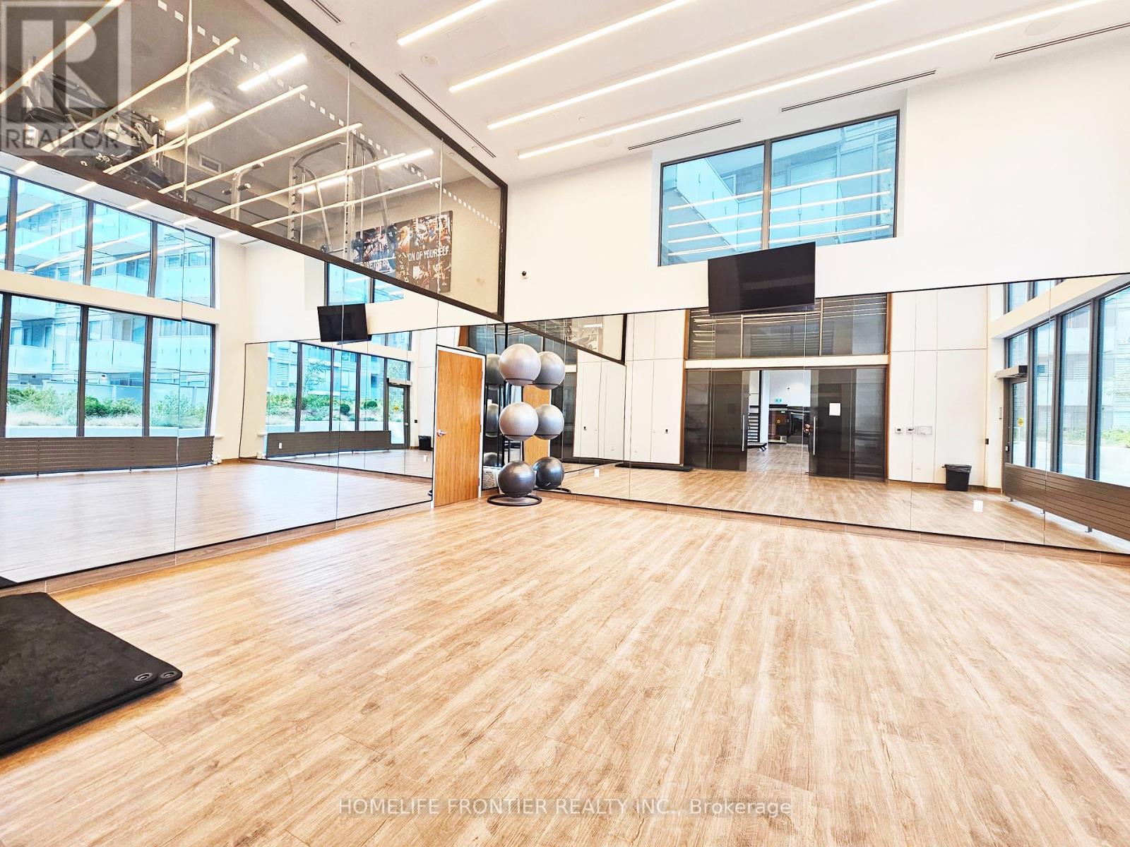 S1103 - 8 Olympic Garden Drive, Toronto, ON - Indoor Photo Showing Other Room